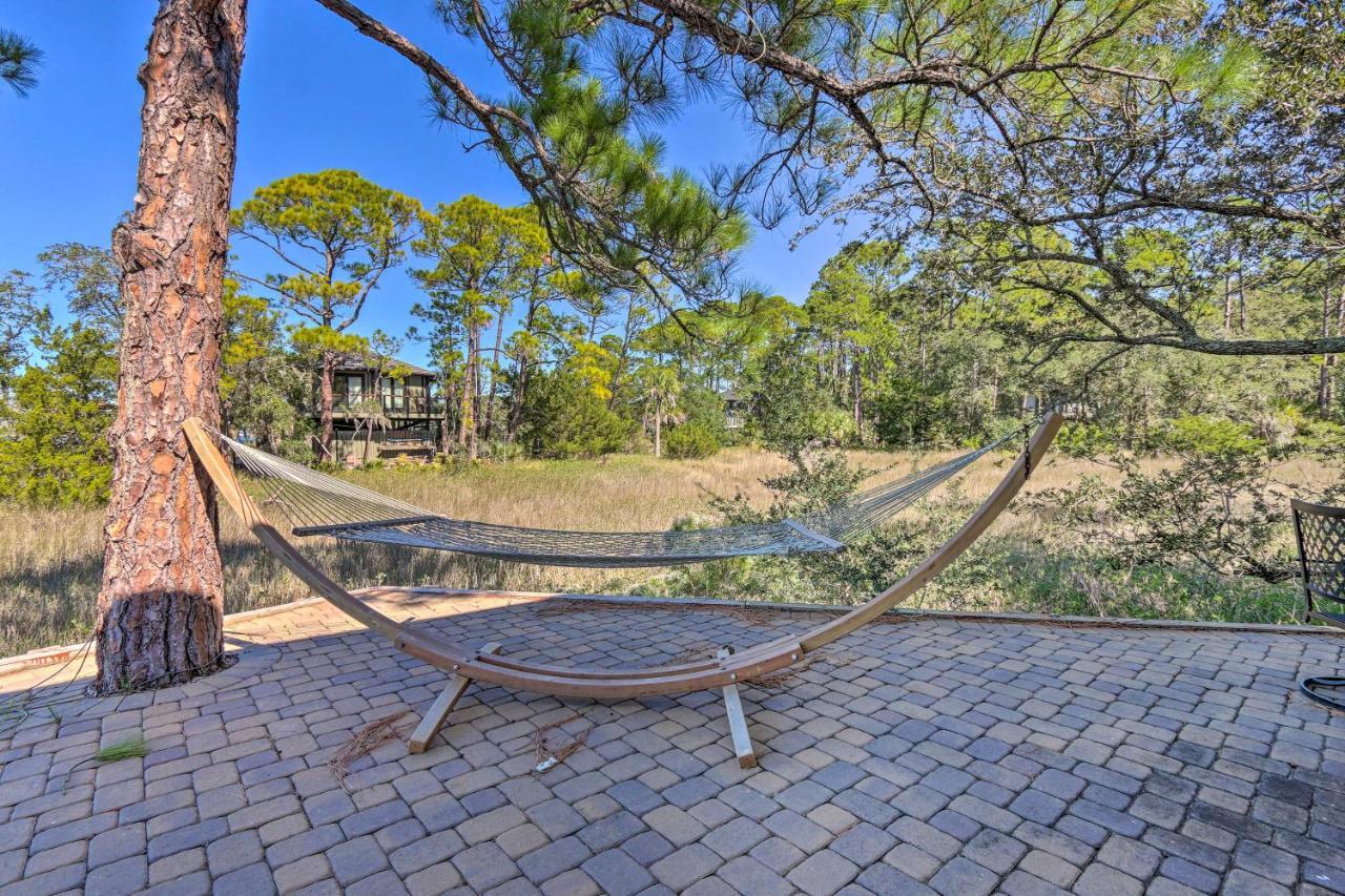 Luxe Treetop Escape With Fire Pit And Ocean Views! Hilton Head Island Exterior photo